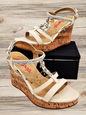 Jellypop Boho Wedge Sandals 8.5 Cream Cork Heel Chain Charm Embellished Festival
